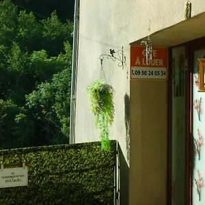 Maison Dans Une Cite De Caractere Agreable. Appartement
